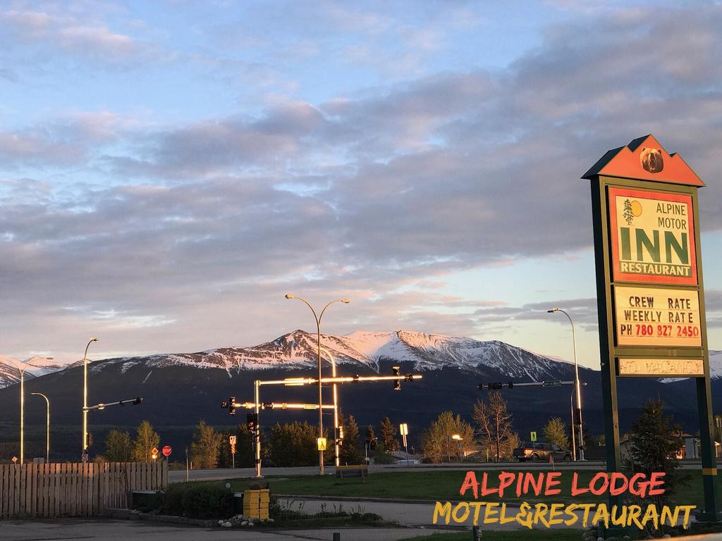 Alpine Lodge Motel&Restaurant Grande Cache Exterior foto